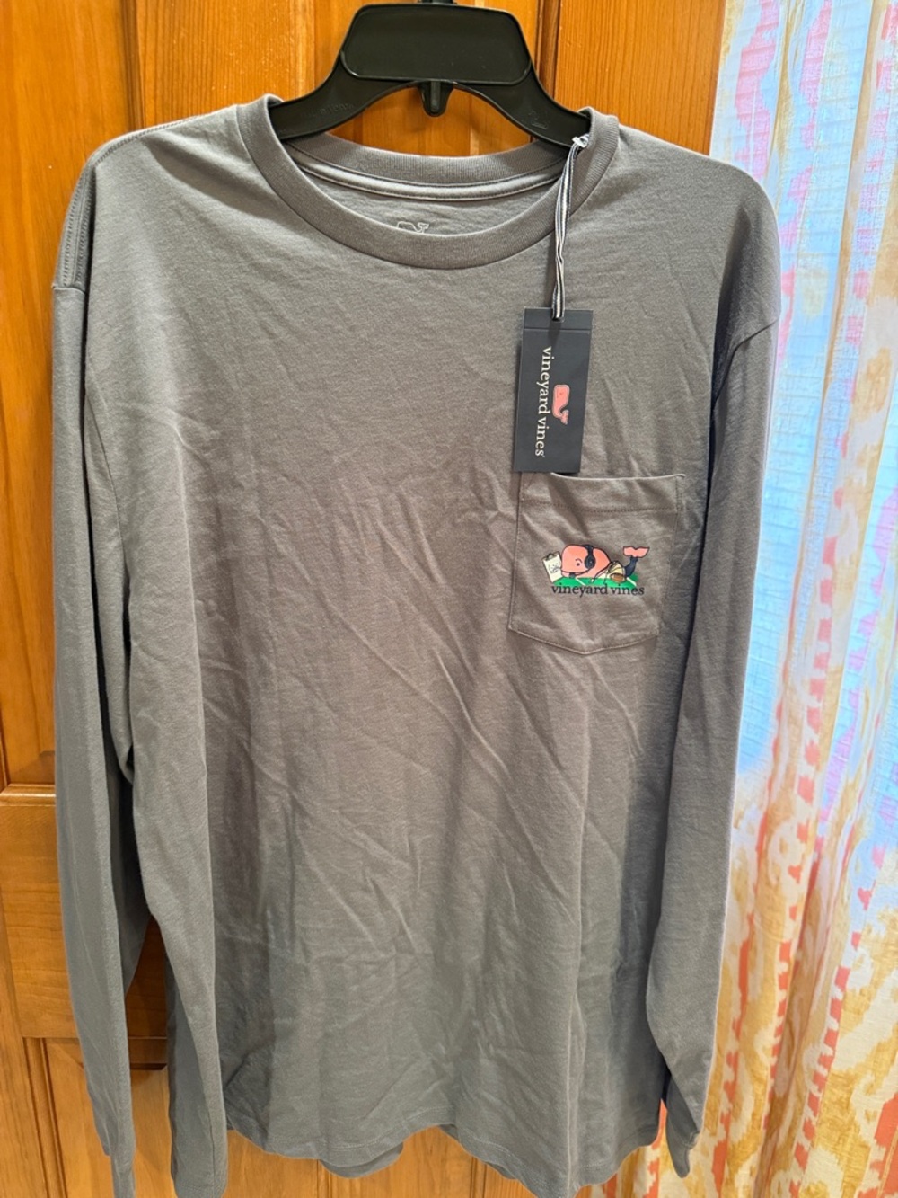 Vineyard Vines Football Men's Long-Sleeve Pocket Tee in Charcoal with Whale Logo